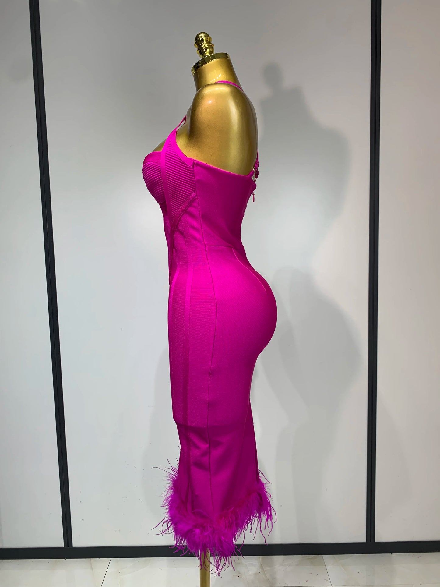 Sexy Sleeveless Backless Feather Midi Bandage Celebrity Evening Party Birthday Dress