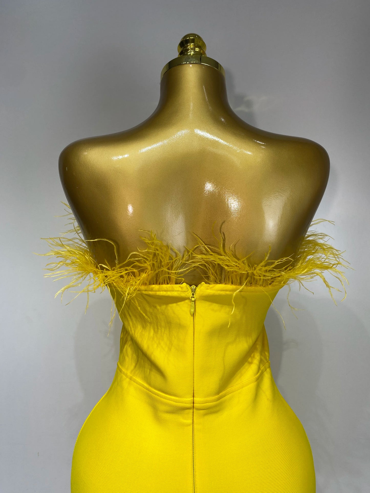 Sexy Backless Yellow Bandage Strapless Celebrity Elegant Feather Birthday Club Party Dress