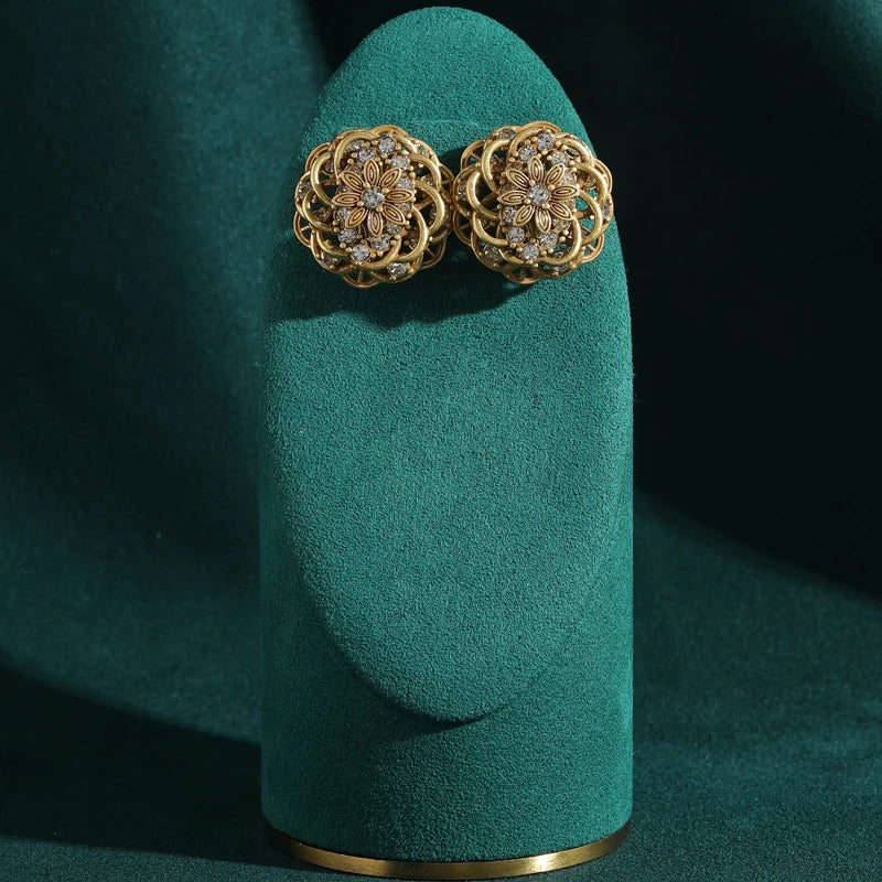 Vintage Antique Hollow Daisy Flower Rhinestones Studs Earrings