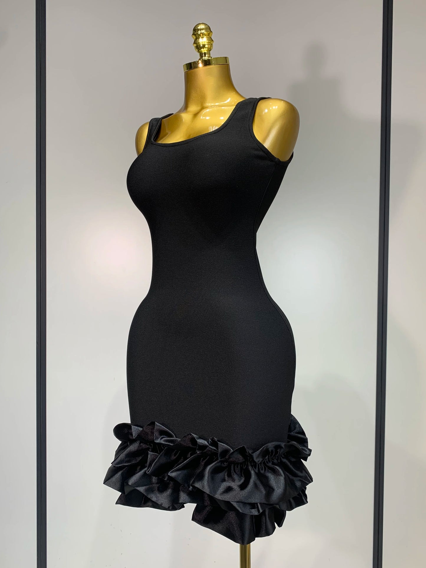 Women Spaghetti Strap Bodycon Short Black Pleated Ruffle Hem Sleeveless Evening Party Cocktail Birthday Dress