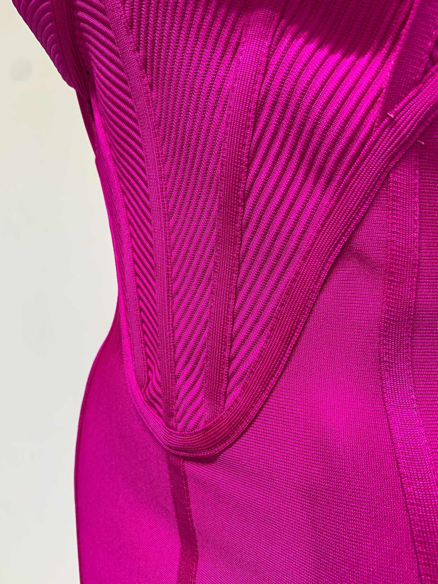 Sexy Sleeveless Backless Feather Midi Bandage Celebrity Evening Party Birthday Dress