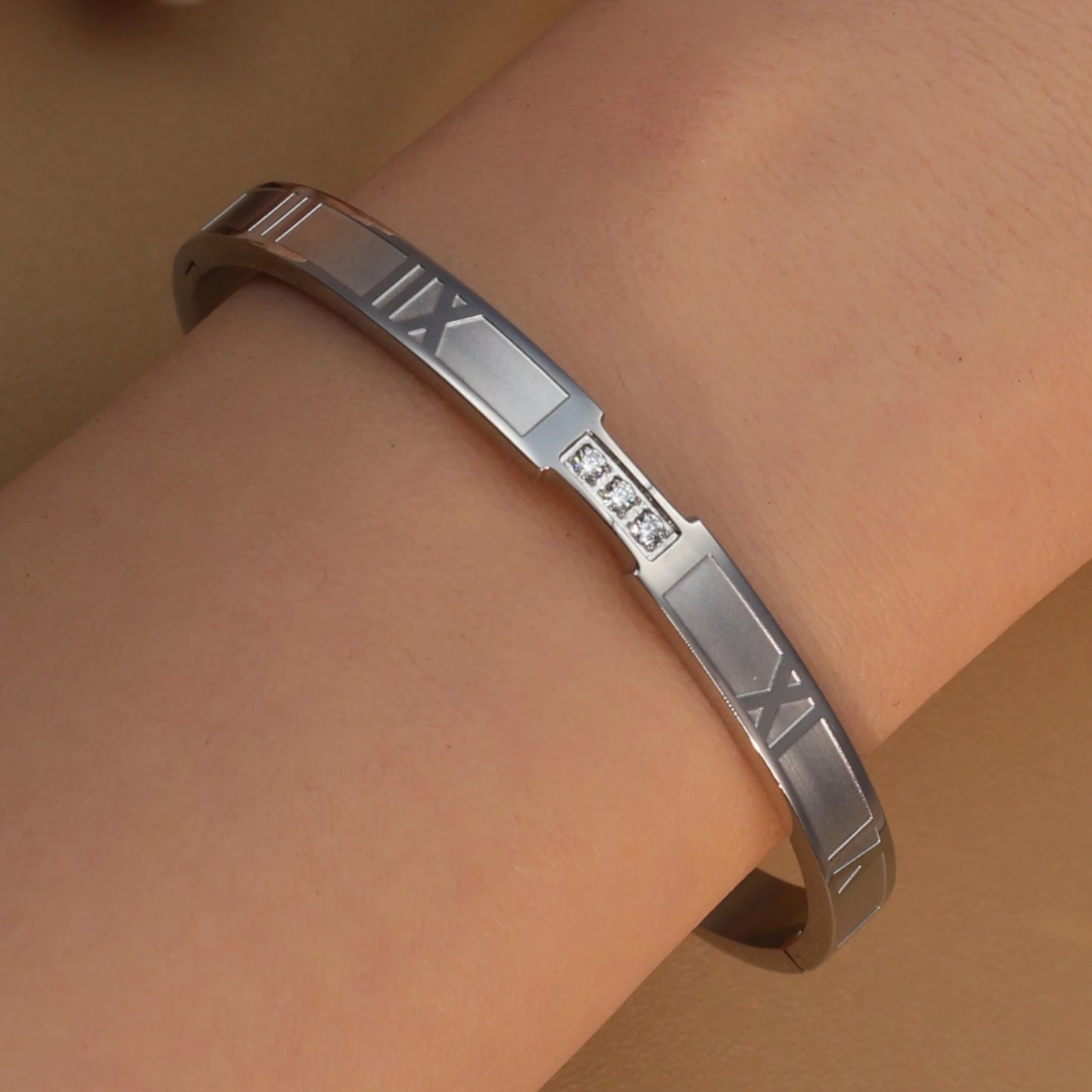 Women Zircon Roman Numeral Stainless Steel Plated 18K Gold Bracelet