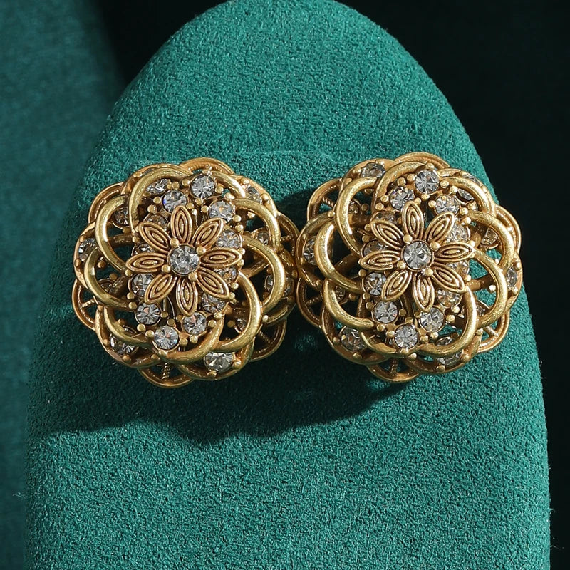 Vintage Antique Hollow Daisy Flower Rhinestones Studs Earrings