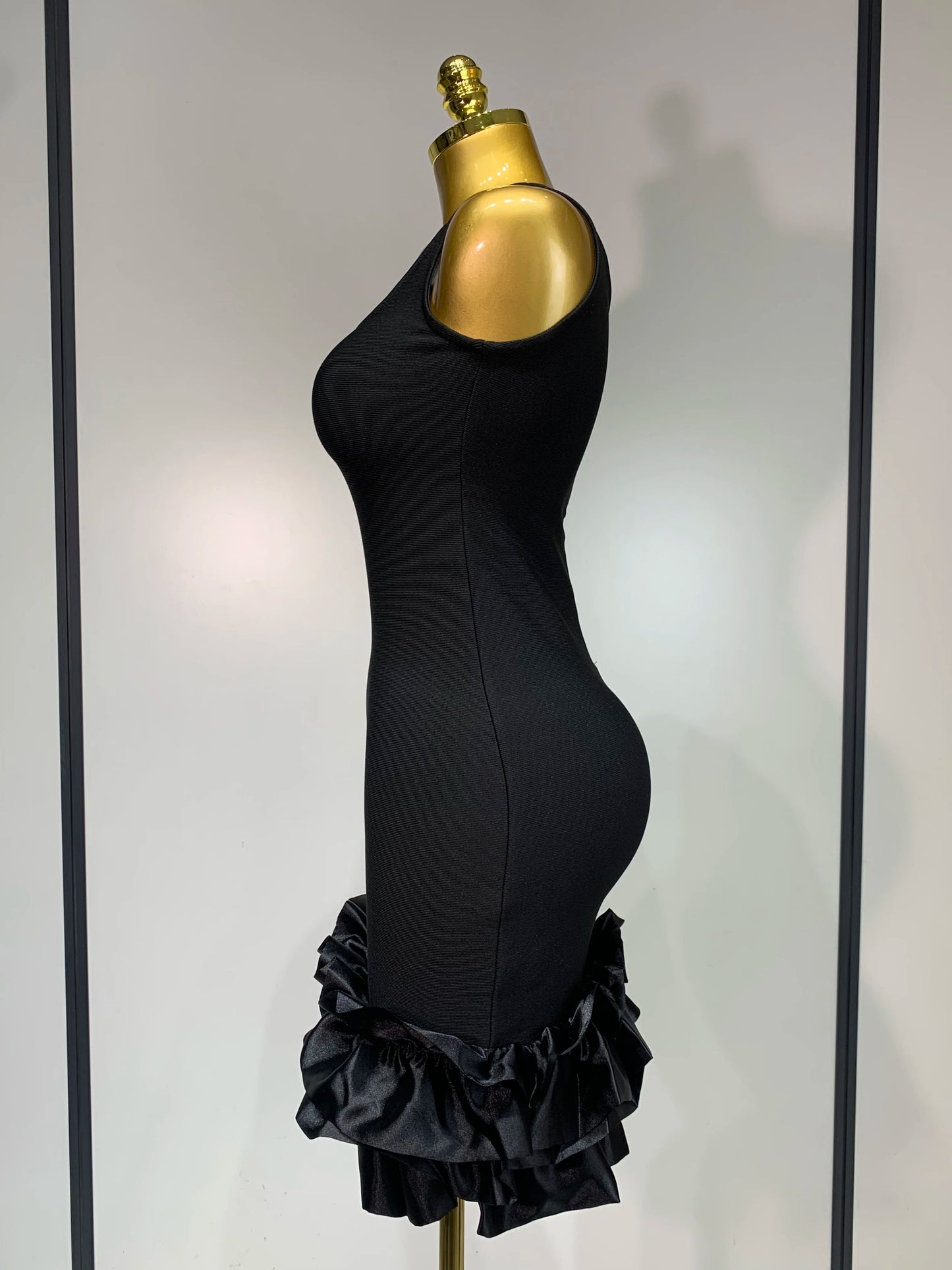Women Spaghetti Strap Bodycon Short Black Pleated Ruffle Hem Sleeveless Evening Party Cocktail Birthday Dress