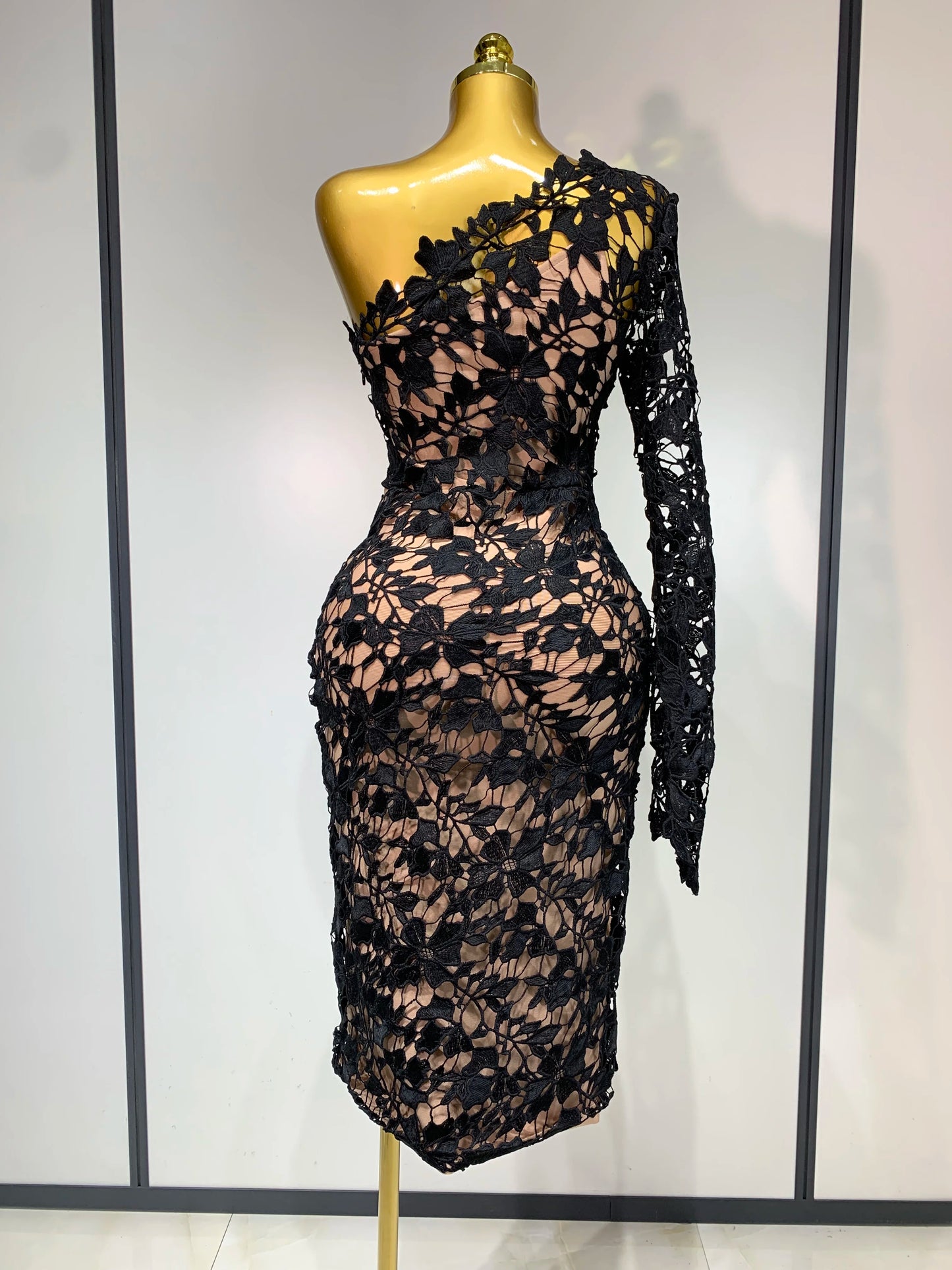 Sexy Lace Diagonal Collar Single Shoulder Long Sleeve Bandage Party Evening Dress