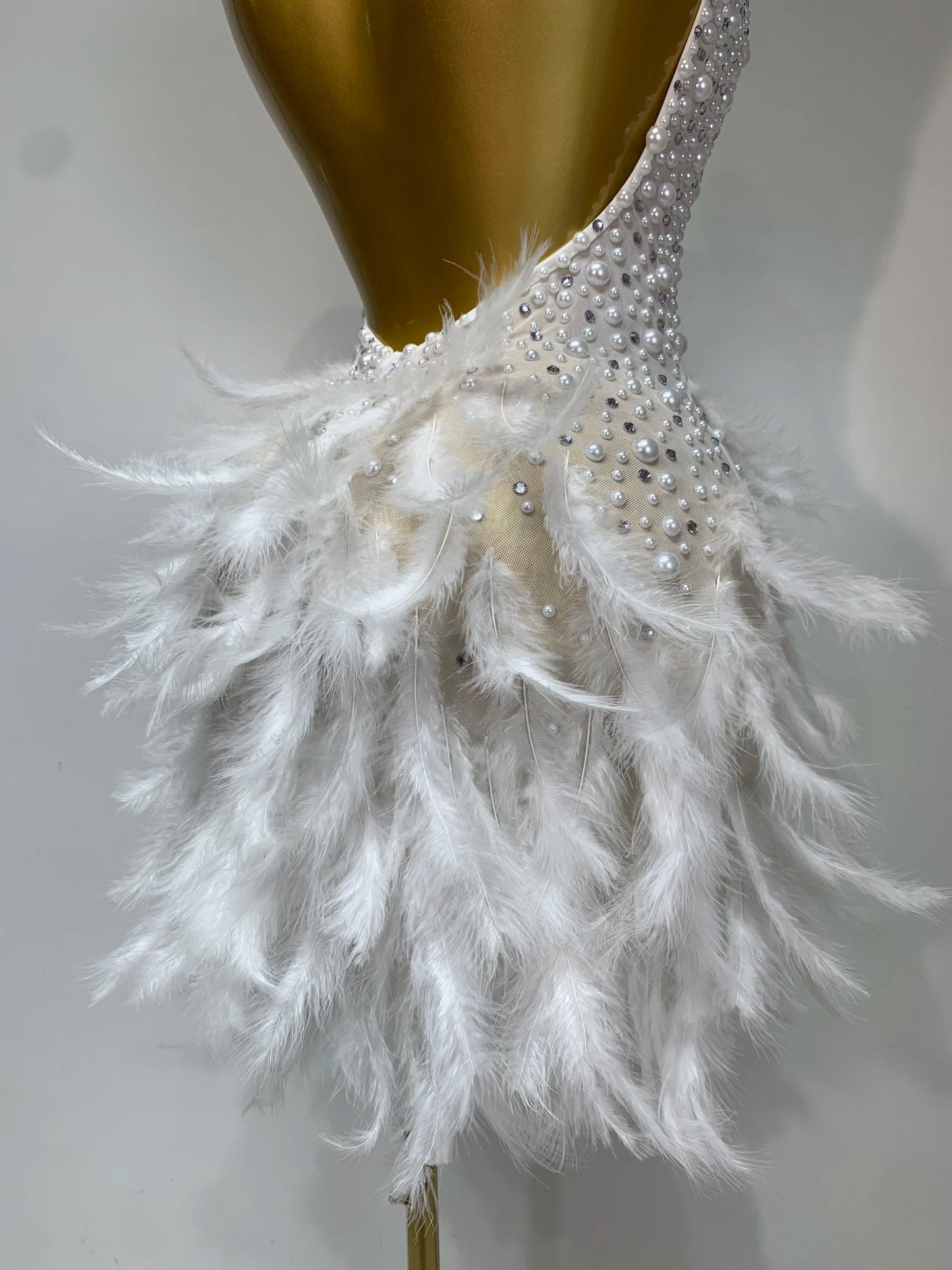 Sexy Halter Backless Feather Pearl Short Party Rhinestone Birthday Evening Dress
