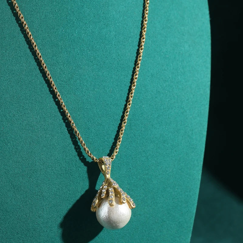 Women Vintage Pearl Freshwater Shell Rhinestone Ball Designer Wedding Pendant Necklace