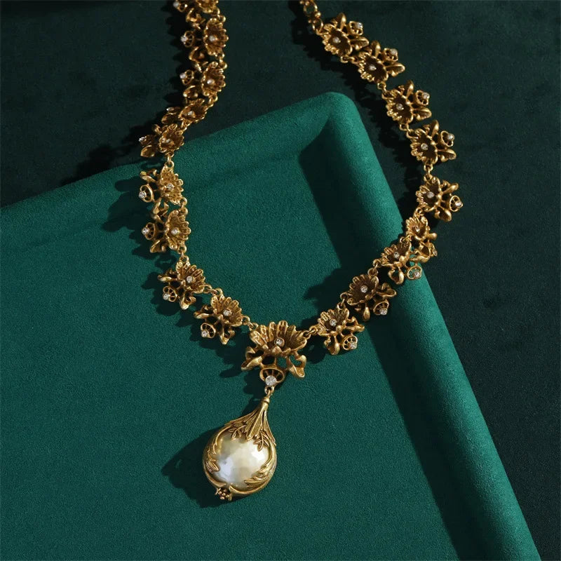 Women Vintage Flower Rhinestone Choker Antique Elegant Baroque Pearl Necklace