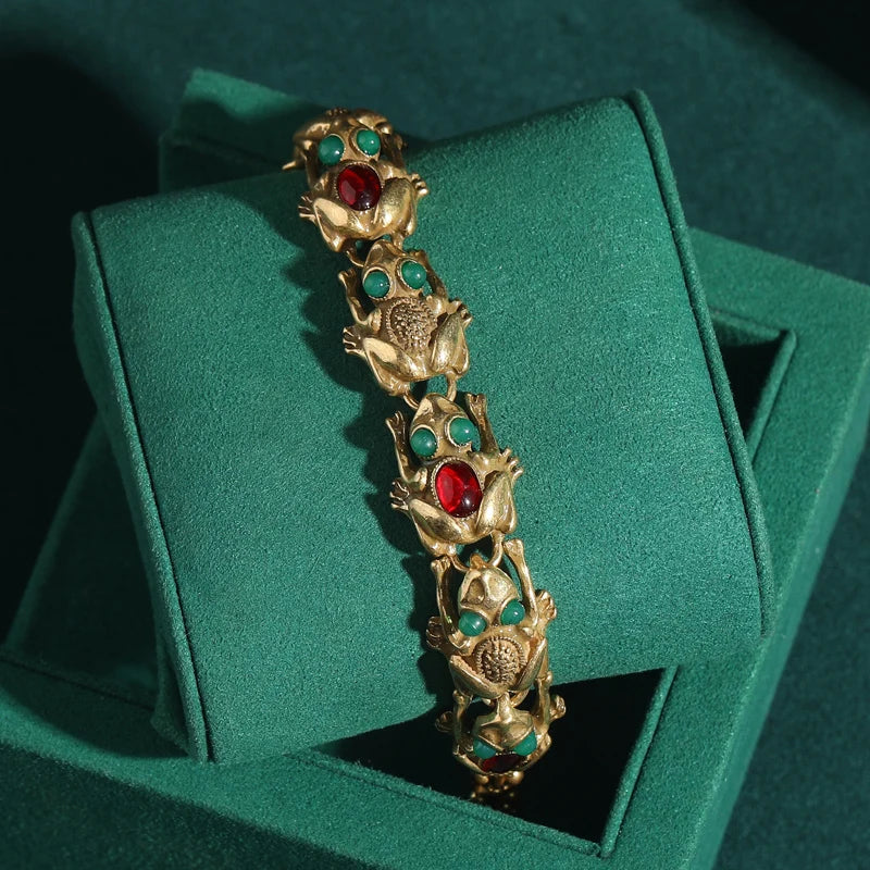 Women Vintage Adjustable Frog Natural Stone Eyes 18K Gold Plated Charm Bracelet