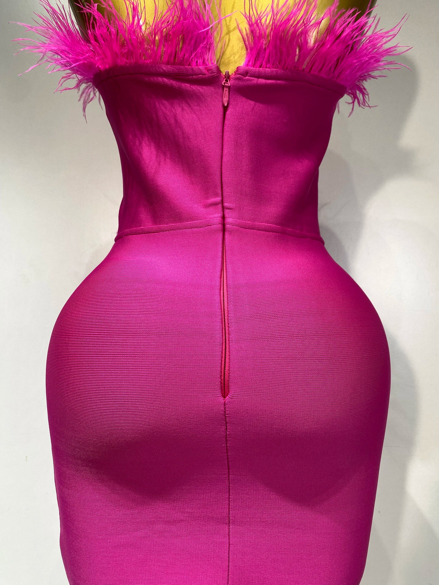 Sexy Backless Yellow Bandage Strapless Celebrity Elegant Feather Birthday Club Party Dress