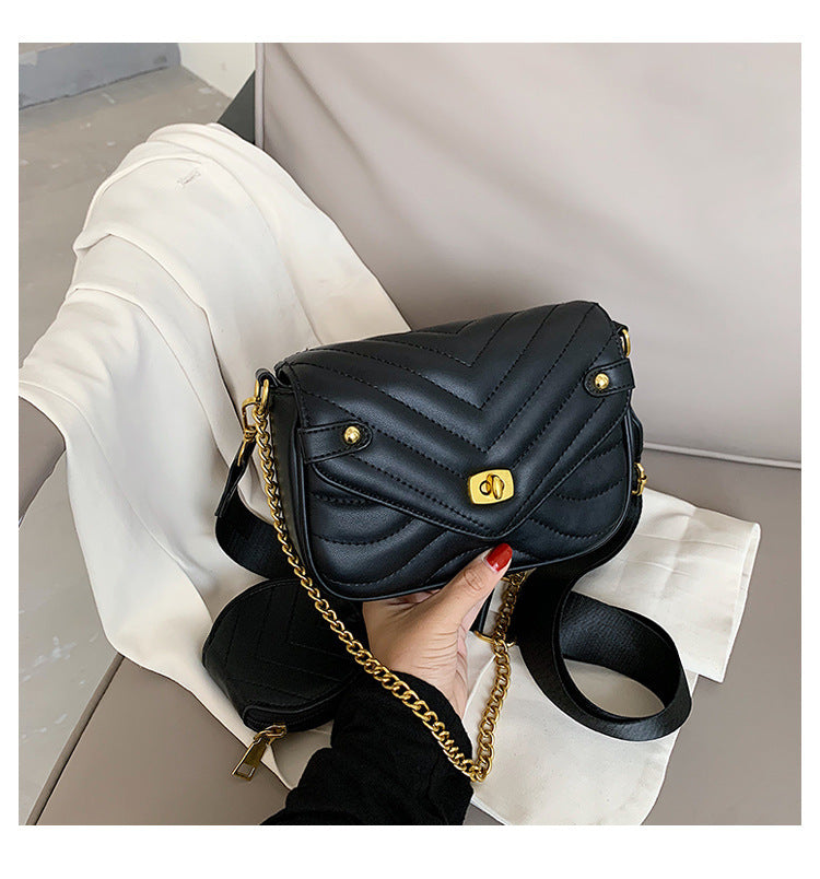 Women Small Quilted Fashion High-End Design Chain Messenger Bag