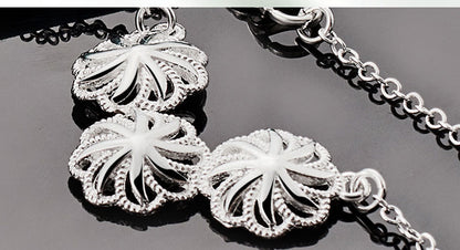 45cm Women Fashion Silver Flower-shaped Hollow Pendant Necklace