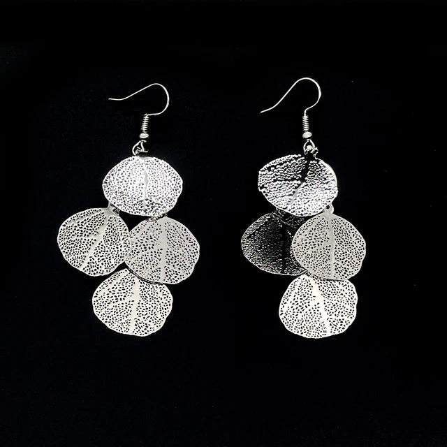 Women Fashion Hollow Round Leaf Earrings