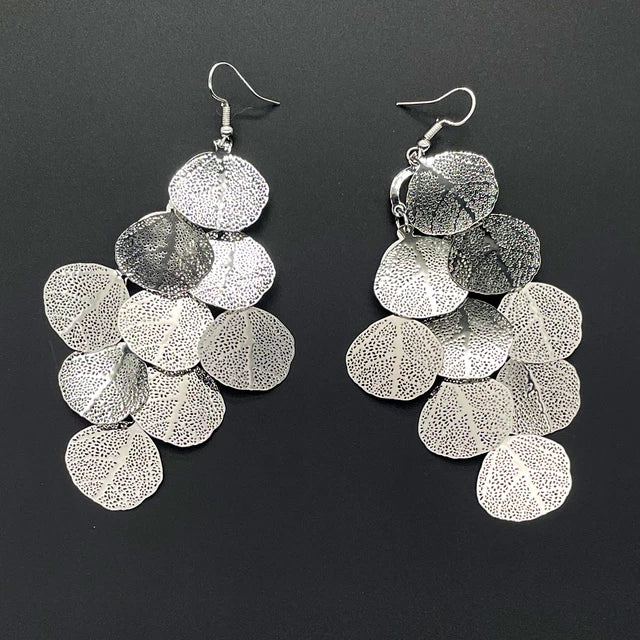 Women Fashion Hollow Round Leaf Earrings