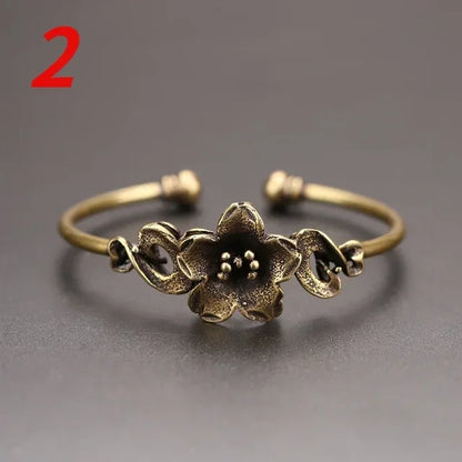 Women Retro Brass Flower Pattern Pure Copper Open Bracelet Bangle