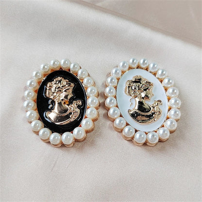 Oil Drop Queen Brooch Lapel Pins Oval Shape Pearl Brooches