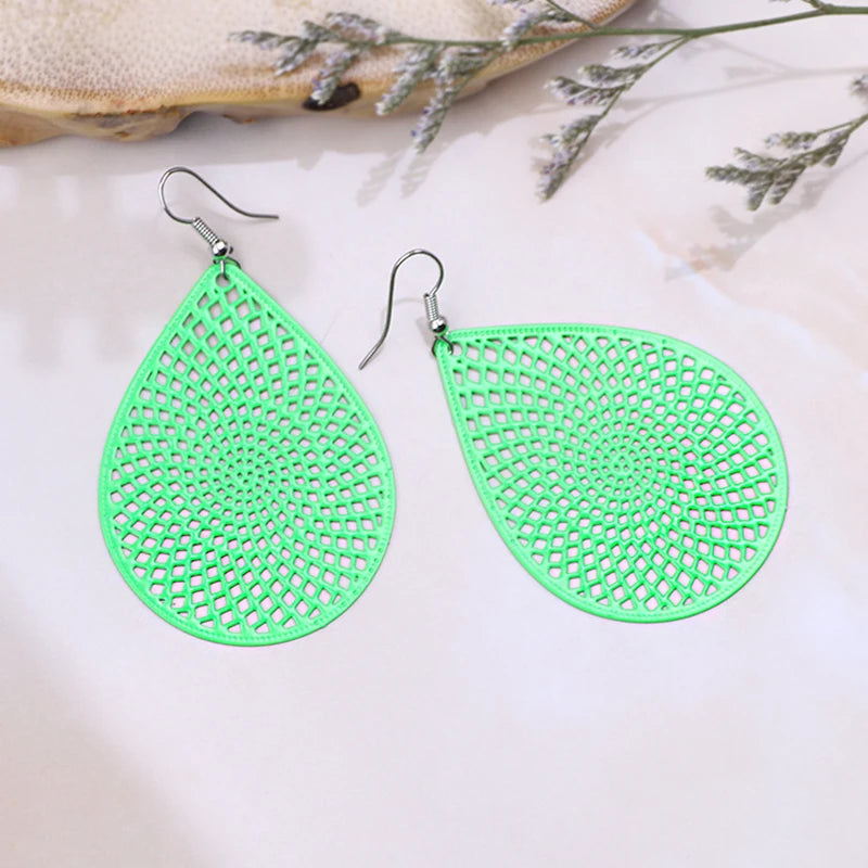 Monochrome Hollow Out Water Drop Earrings Daily Wearring Earrings for Women Fashion