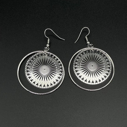 Fashion Round Circle Leaf Filigree Earrings