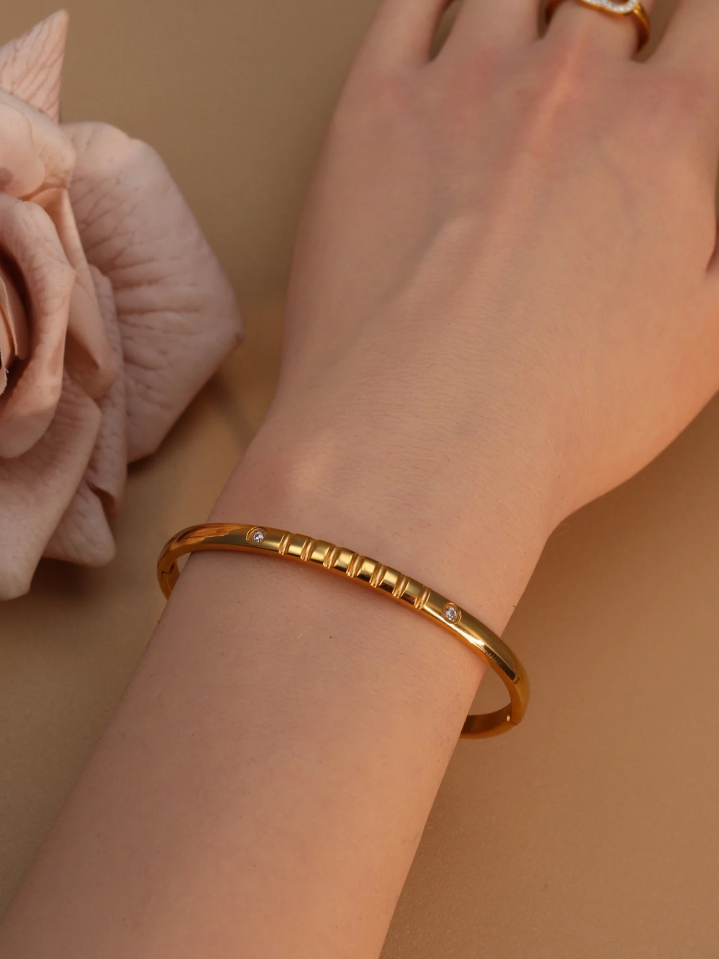 Vintage 18K Plated Stainless Steel Crystal Women's Fashion Bangles Bracelet