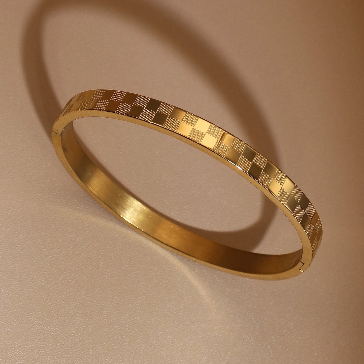 Luxury Polished Checkered Design Stainless Steel Crystal Wedding Party Bangle Bracelet