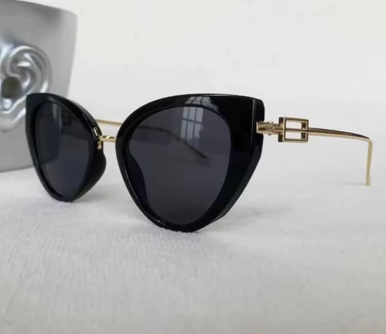 Oversized Cat Eye Women Designer Fashion Square Big Frame UV400 Sunglasses