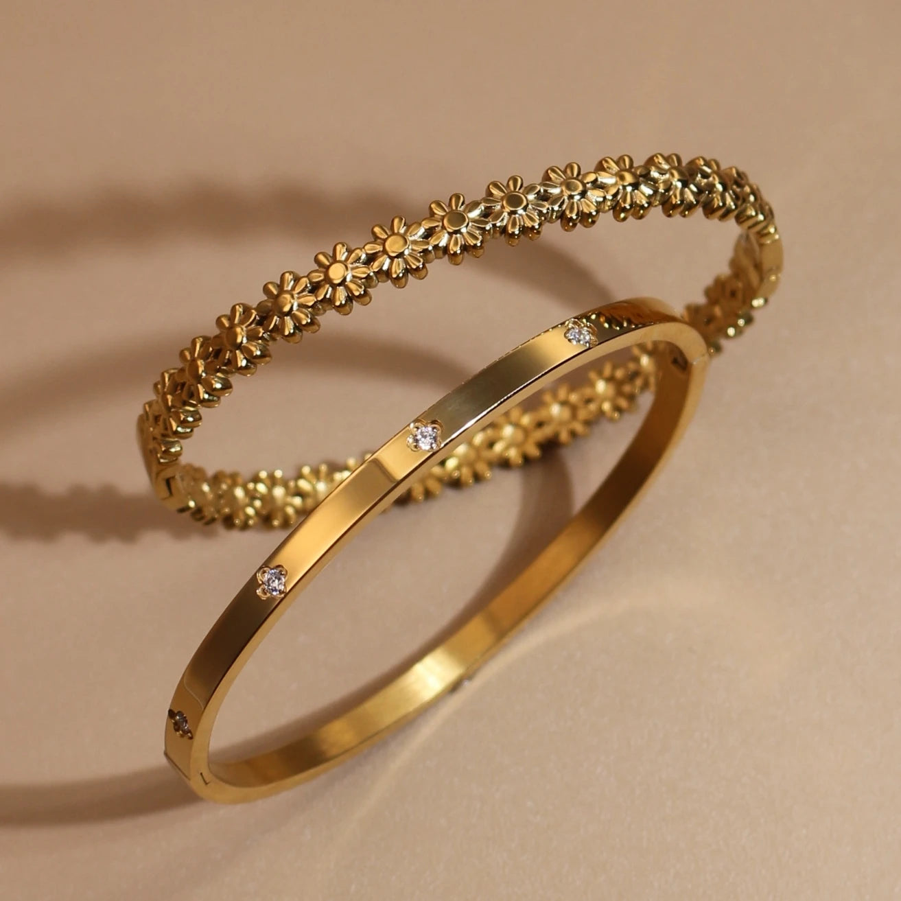 Fashion Crystal Flower Design 18K Gold Plated Bracelet Bangle Women's Jewelry Gift