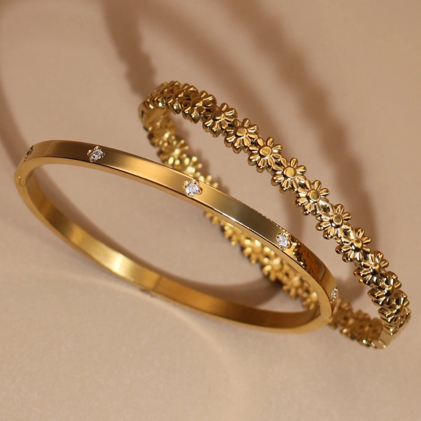 Fashion Crystal Flower Design 18K Gold Plated Bracelet Bangle Women's Jewelry Gift