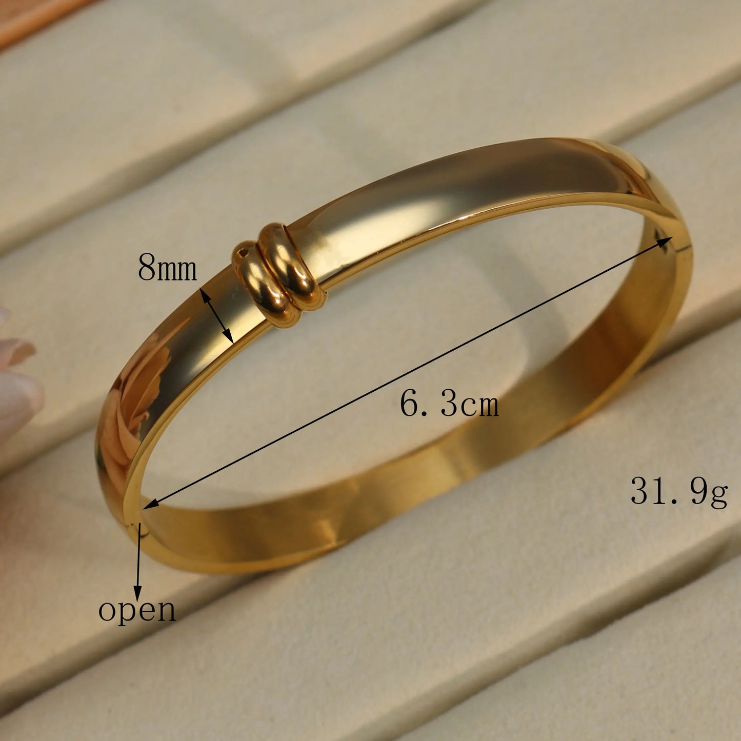 18K Gold-plated Stainless Steel Curved Polished Bangle Bracelet