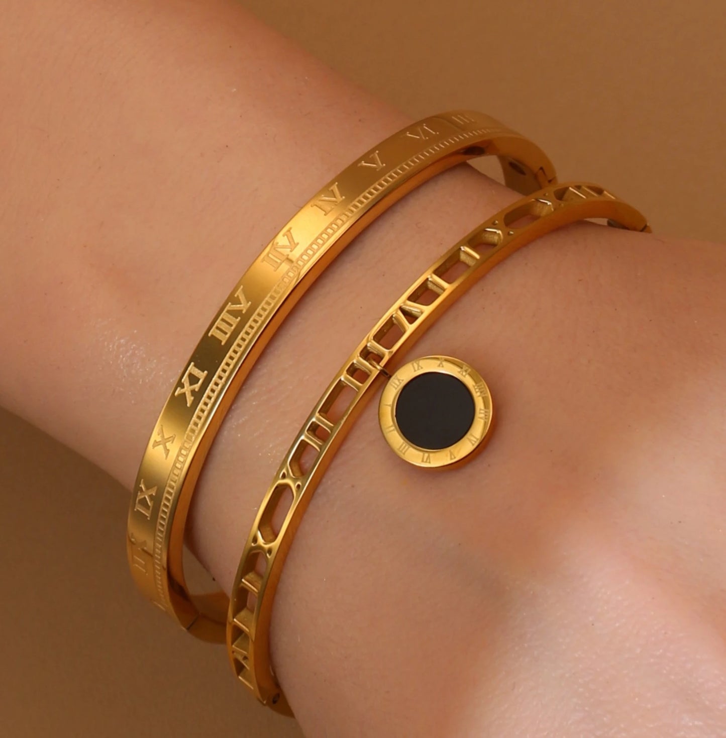 Women's Jewelry Party Hollow Pendant Roman Numeral 18K Gold Plated Stainless Steel Bracelet