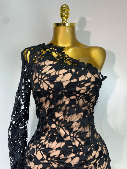 Sexy Lace Diagonal Collar Single Shoulder Long Sleeve Bandage Party Evening Dress