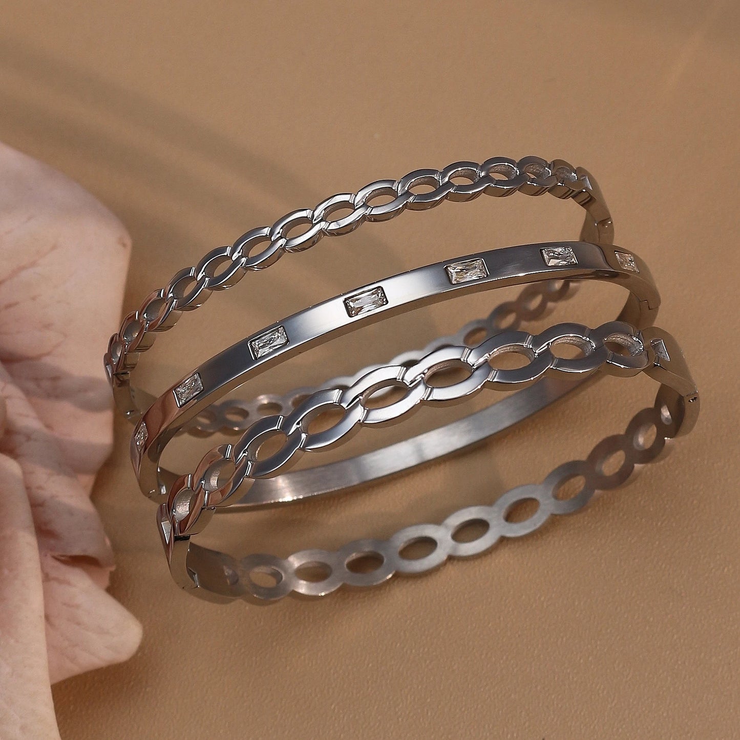 18K Gold Plated Stainless Steel Zircon Chain Hollow Women's Bracelet
