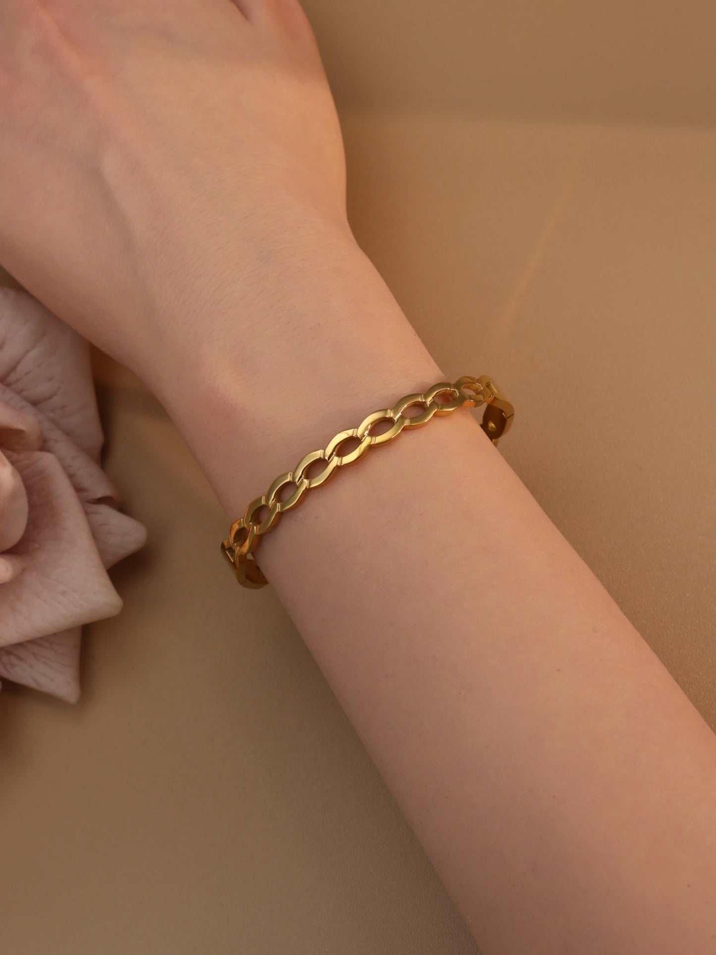 18K Gold Plated Stainless Steel Zircon Chain Hollow Women's Bracelet