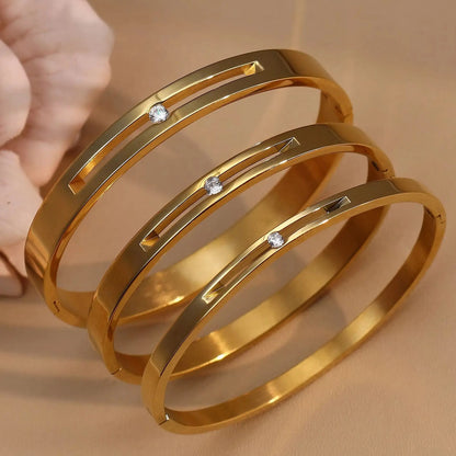 60mm 18K Gold Plated Stainless Steel Zircon Fashionable Bangle Bracelet
