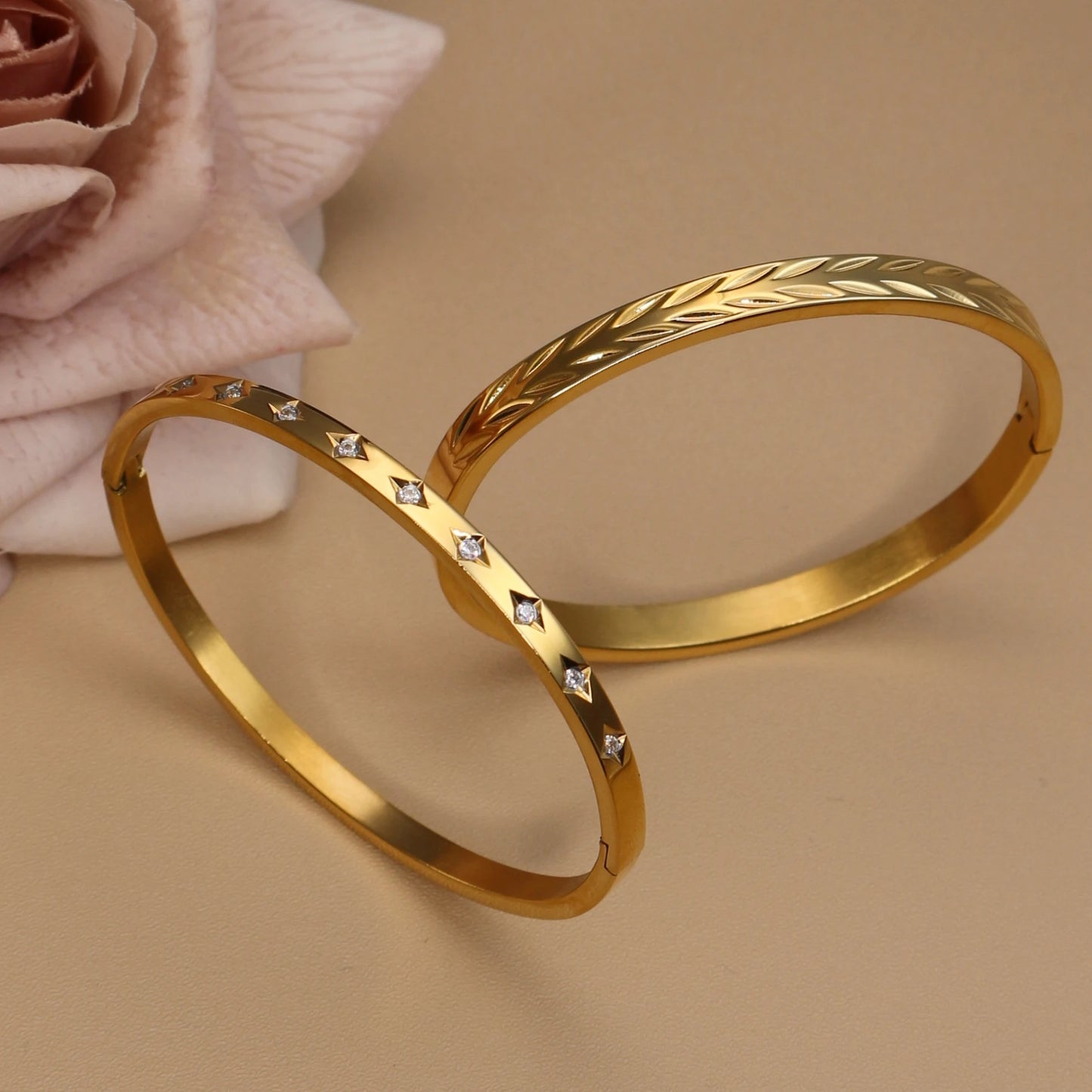 Women stainless steel classic leaf graphic Zircon star bracelet love jewelry gift