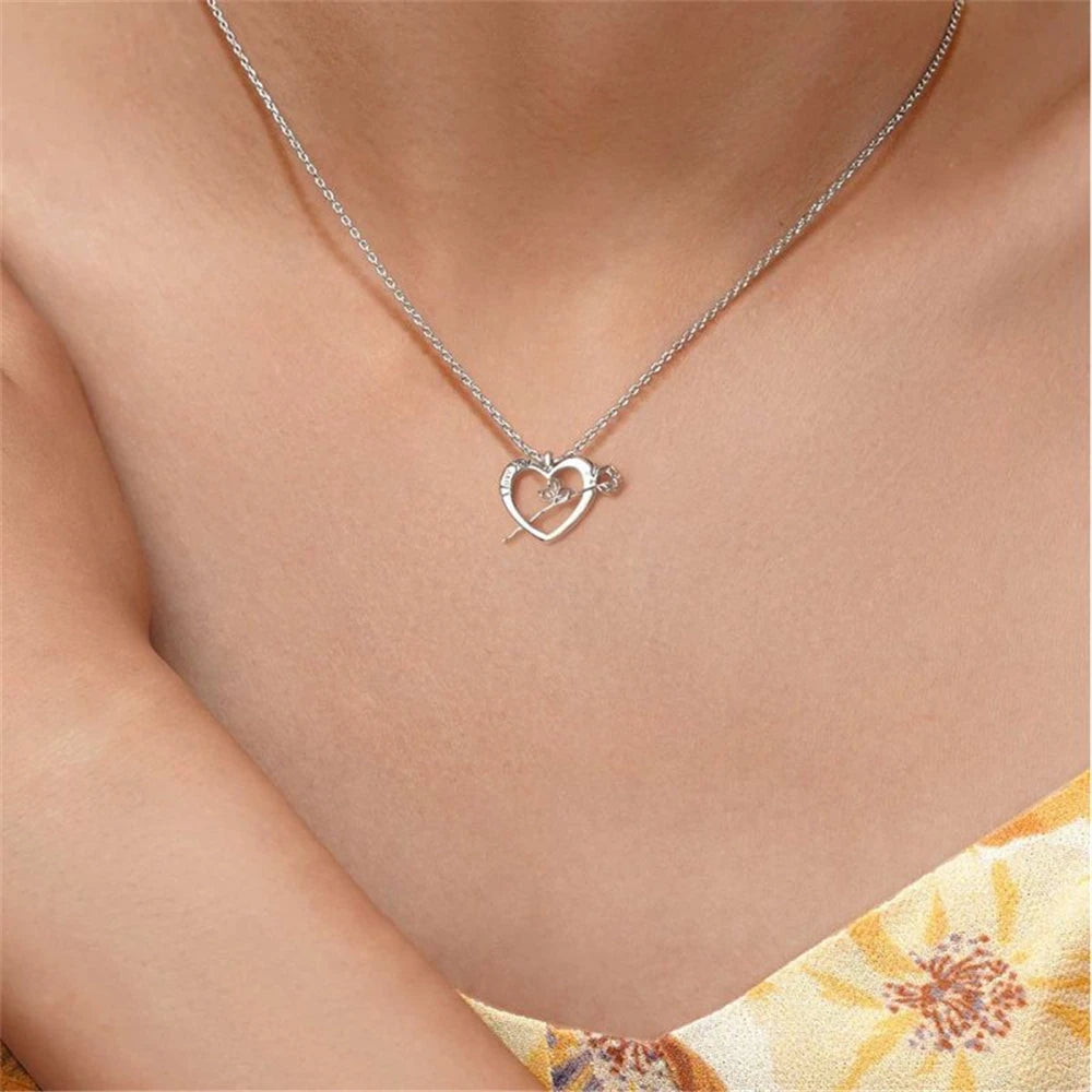 Creative Romantic Heart Shape Hollow Rose Pendant Necklace