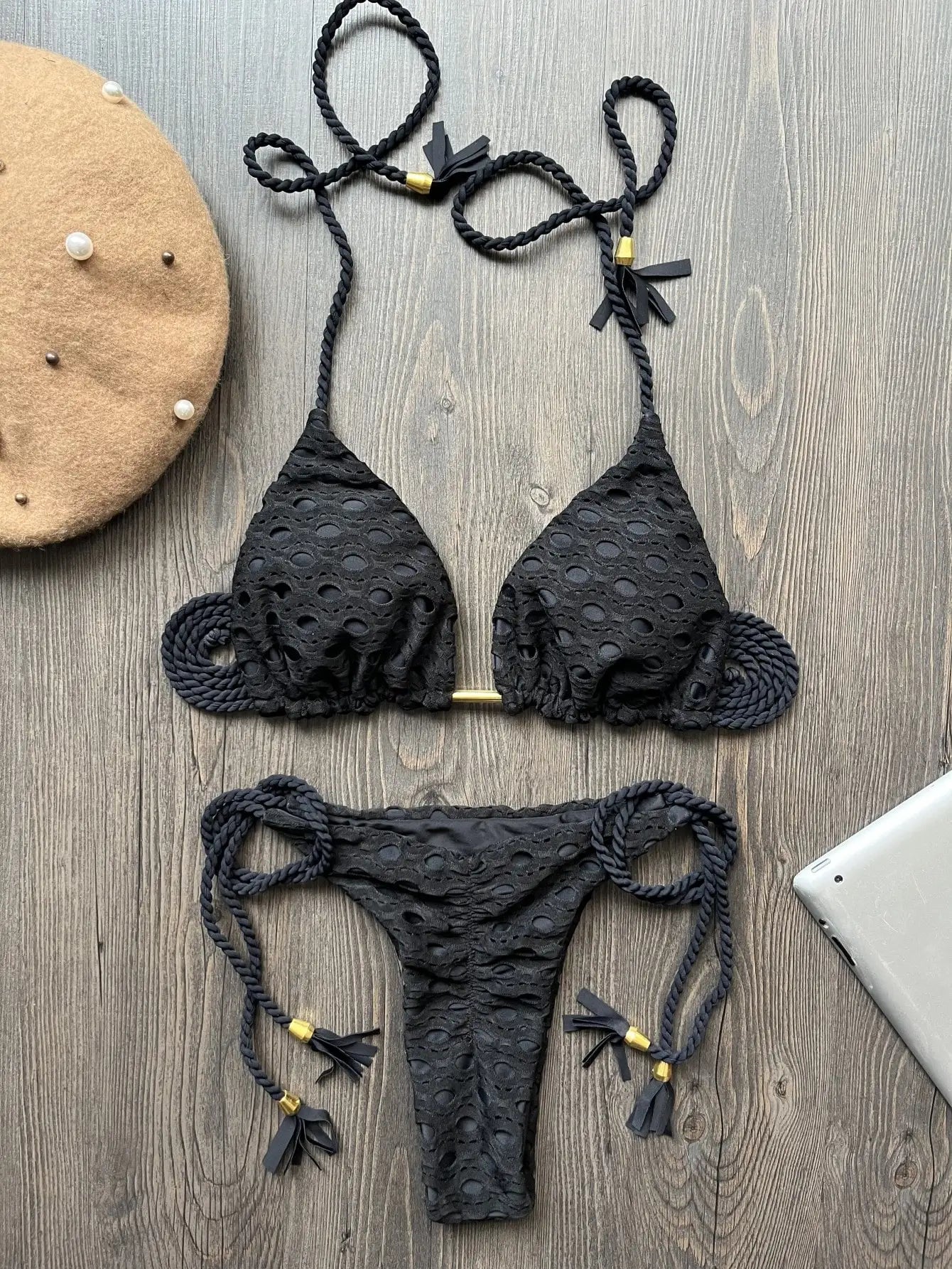 Women's two-piece set w/ push up hanging neck solid color bikini beach swimsuit