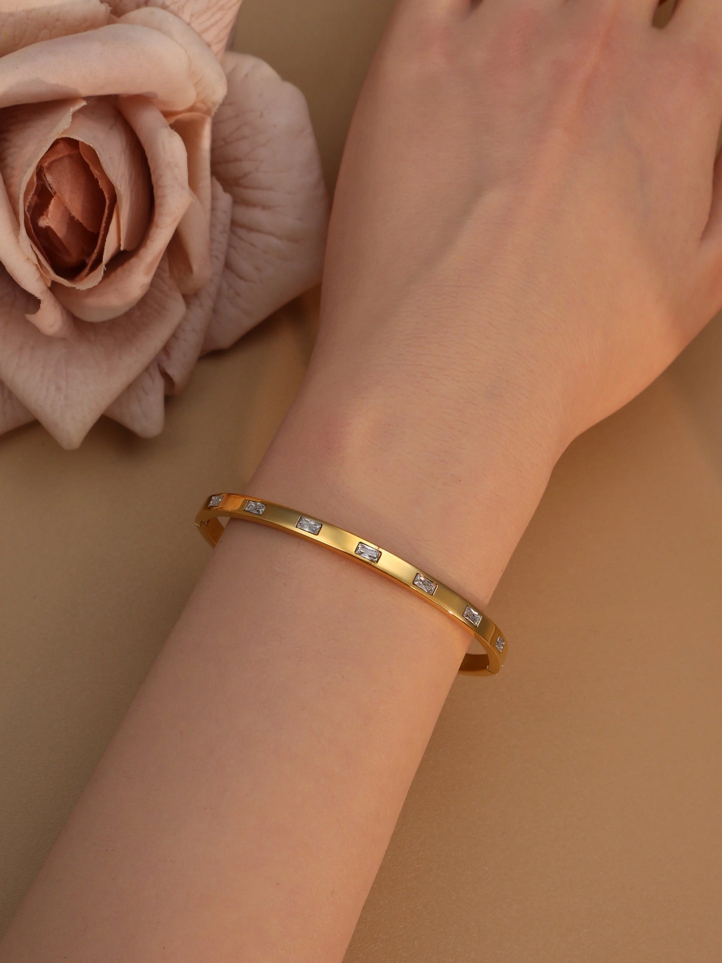 18K Gold Plated Stainless Steel Zircon Chain Hollow Women's Bracelet