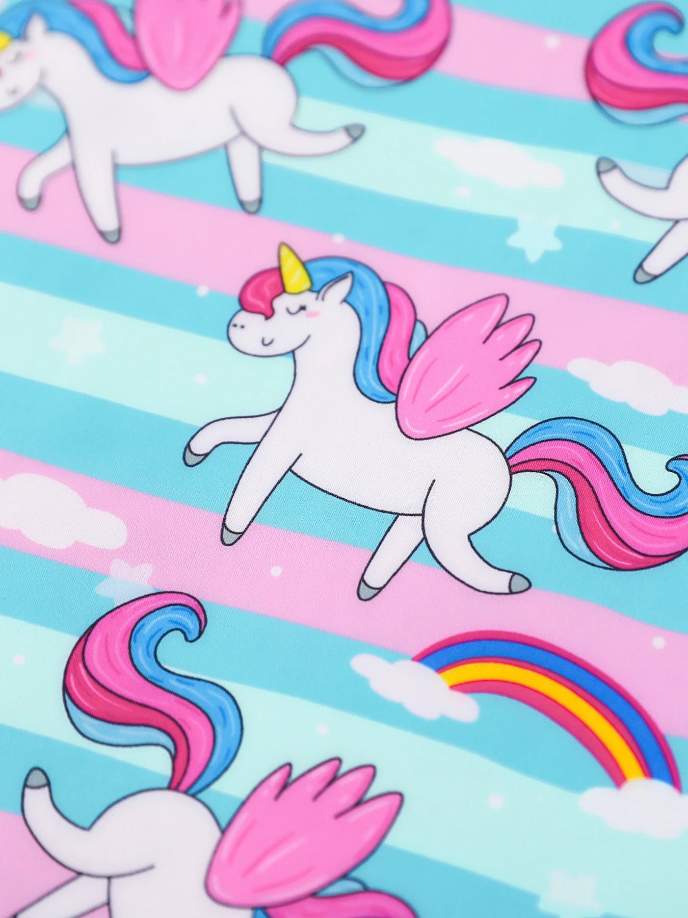 2pcs Kids Girls Long Sleeve Cartoon Horse Rainbow Print Beach Tops & Swim Briefs Swimsuit