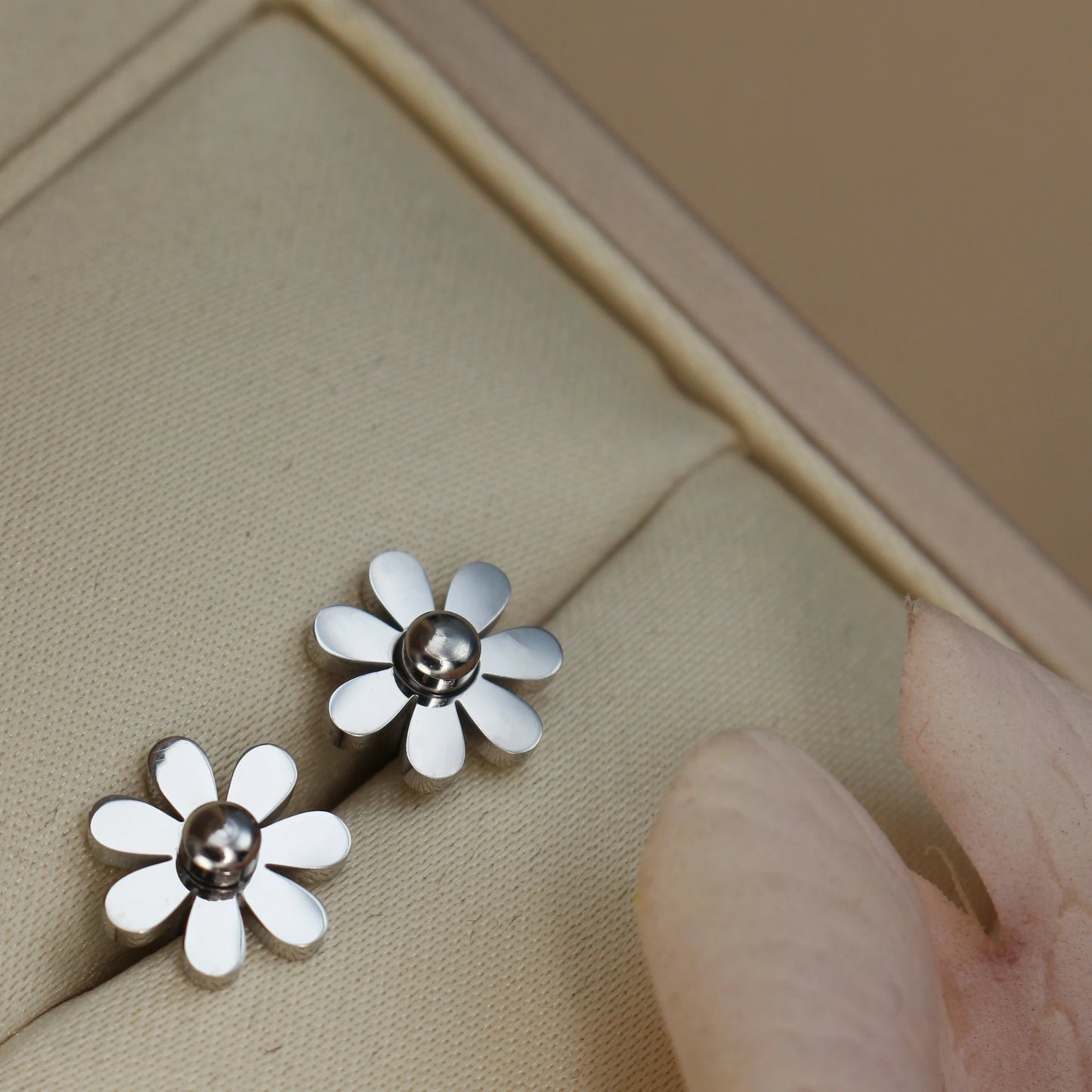 Daisy Women Wedding Stainless Steel Gold Color Charm Stud Earrings