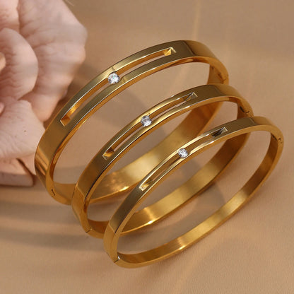 60mm 18K Gold Plated Stainless Steel Zircon Fashionable Bangle Bracelet