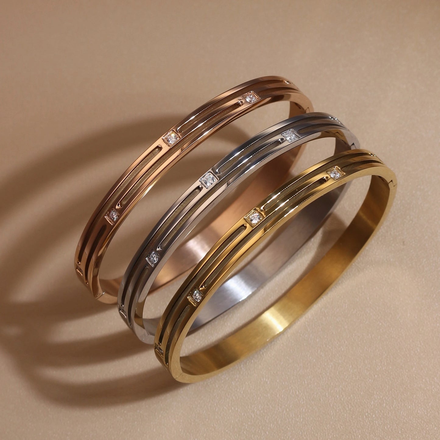 Luxury Polished Checkered Design Stainless Steel Crystal Wedding Party Bangle Bracelet