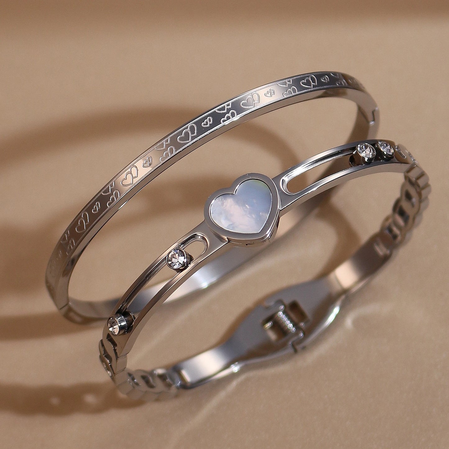 Luxury Heart-Shaped Shell Zircon Design 18K Gold-Plated Stainless Steel Bracelet Bangles