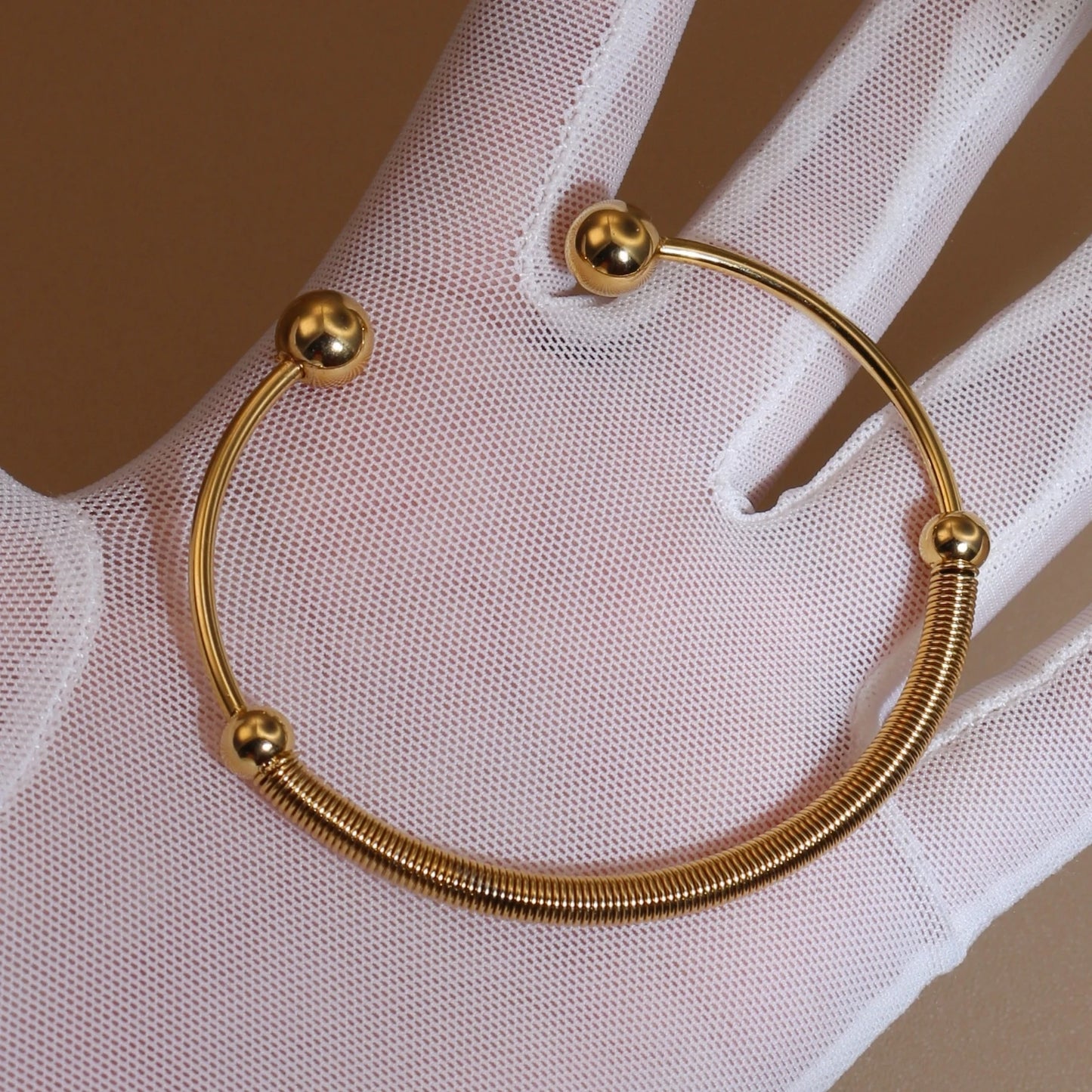 Women 18K Gold-Plated Stainless Steel Bead Open Bracelet Clasp Design Bangles Jewelry