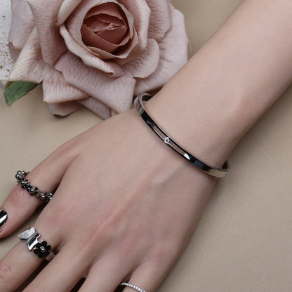 60mm 18K Gold Plated Stainless Steel Zircon Fashionable Bangle Bracelet