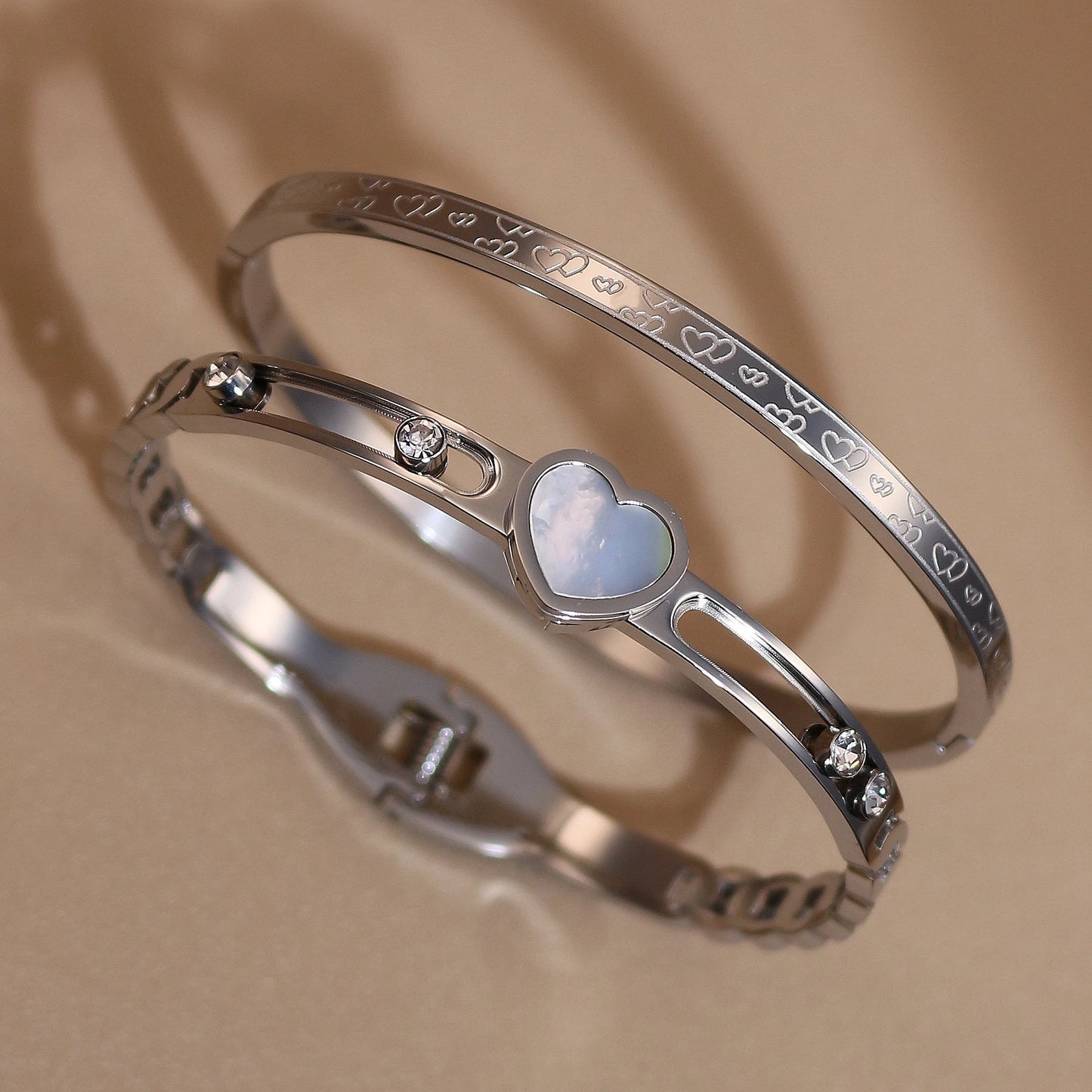 Luxury Heart-Shaped Shell Zircon Design 18K Gold-Plated Stainless Steel Bracelet Bangles