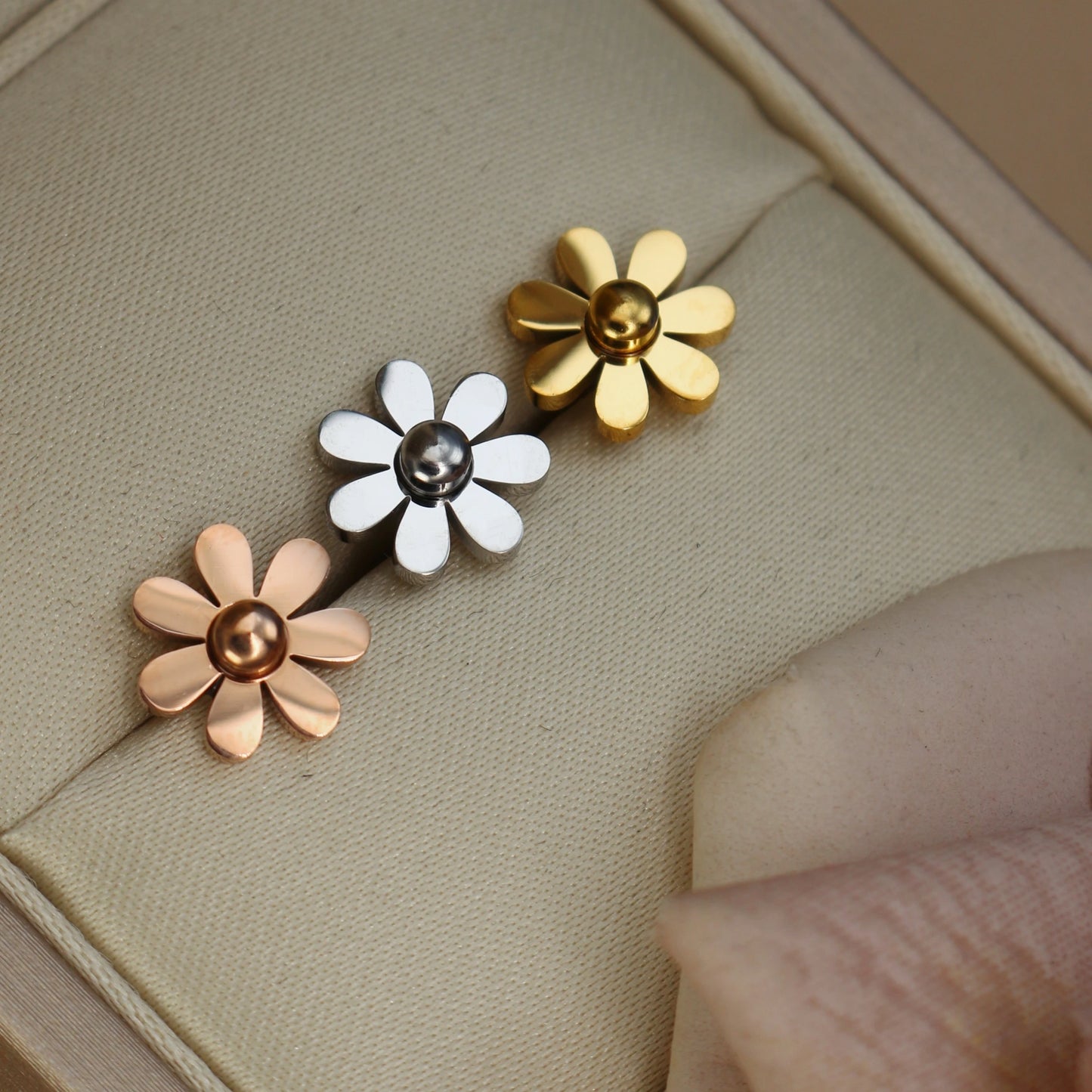 Daisy Women Wedding Stainless Steel Gold Color Charm Stud Earrings