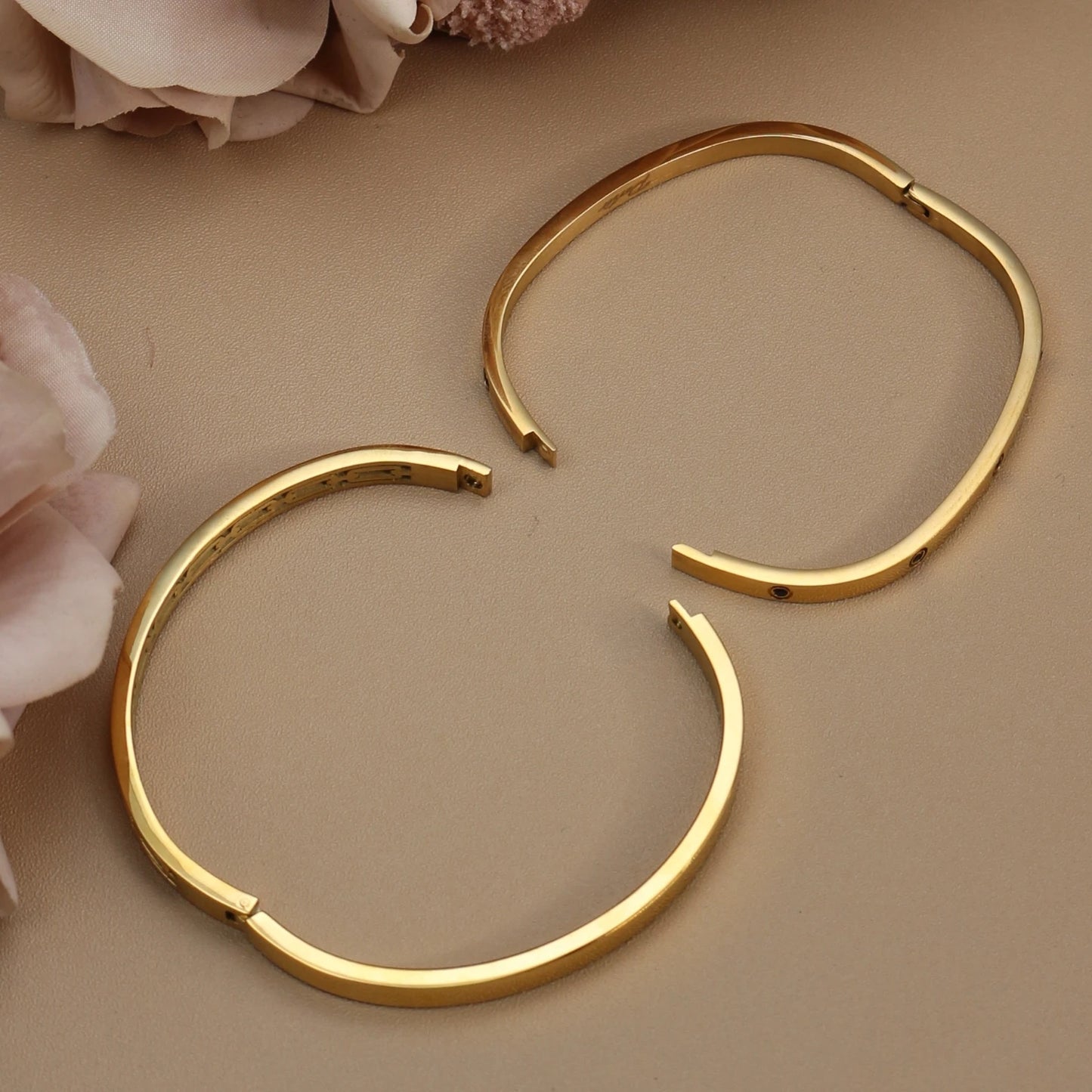 Stainless Steel Zircon Roman Numeral Chain Design Women Bracelet Bangle