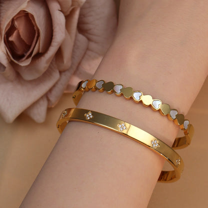 Women Flower Shaped Crystal, Heart Shaped Shell Stainless Steel Bracelet Bangle