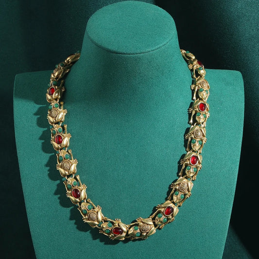 Vintage Retro Toad Choker Women Colored Red Green Glass Antique Gold Color Wedding Necklace