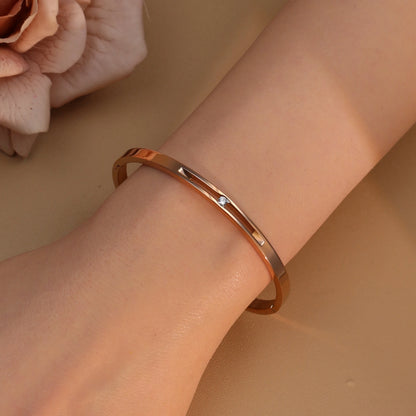60mm 18K Gold Plated Stainless Steel Zircon Fashionable Bangle Bracelet